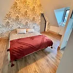 Nid Normand Building 1620 - 4 Bedrooms - Hyper Center Apartment Pont-Audemer