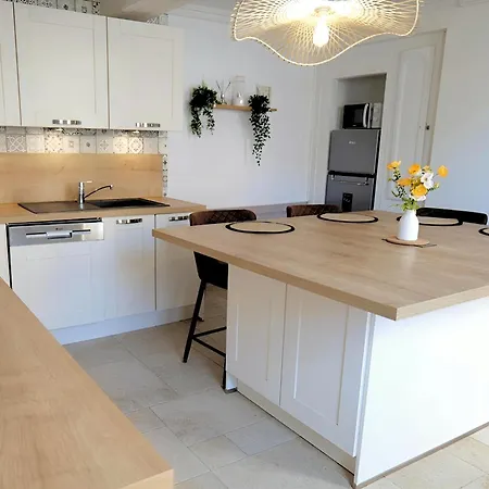 Apartament Nid Normand Building 1620 - 4 Bedrooms - Hyper Center Pont-Audemer